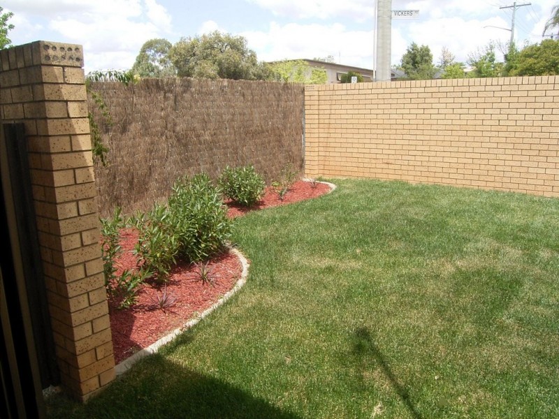 1/270 Vickers Road, Lavington NSW 2641