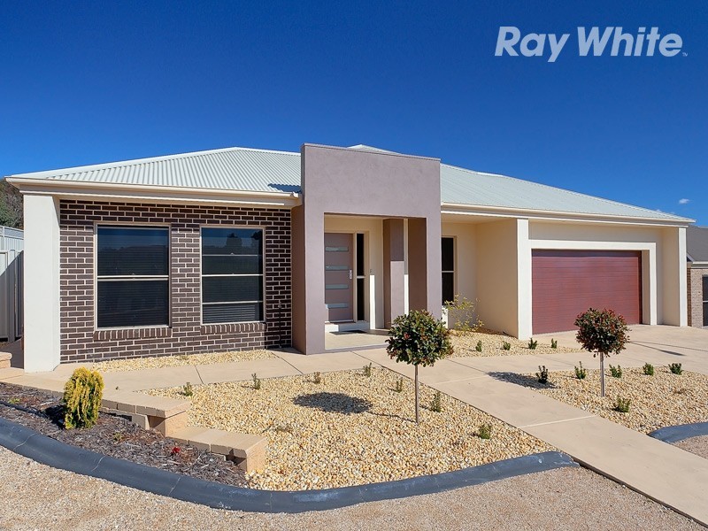 3 Whitton Drive, Thurgoona NSW 2640