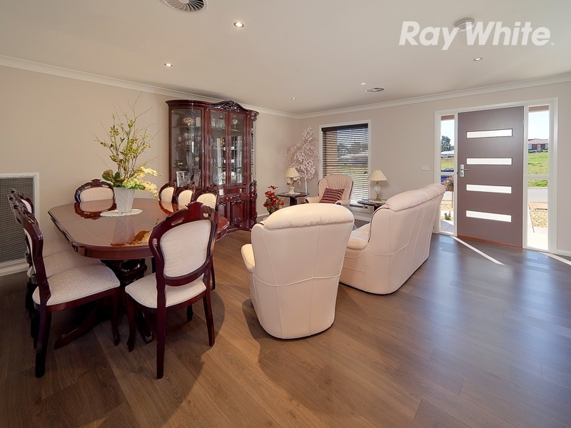 3 Whitton Drive, Thurgoona NSW 2640