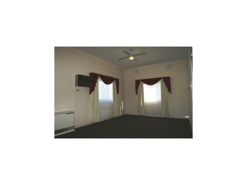 70 Pell Street, Howlong NSW 2643