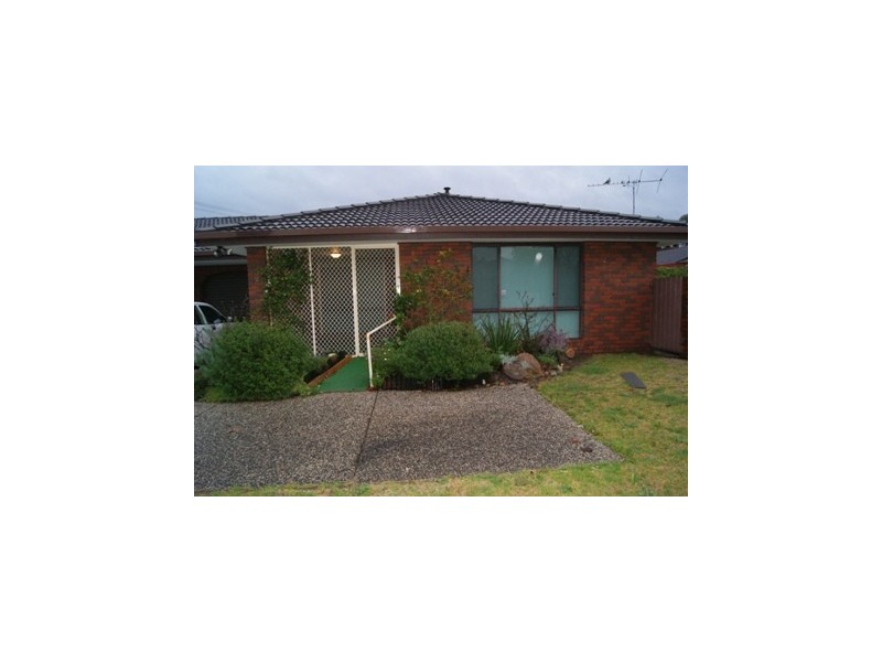 2/379 Parnall Street, Lavington NSW 2641