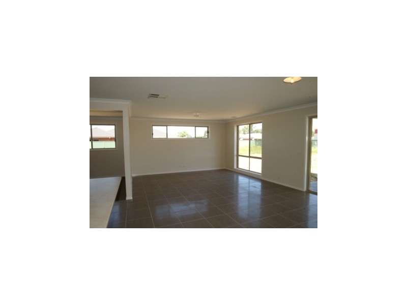 148 Kennedy Street, Howlong NSW 2643