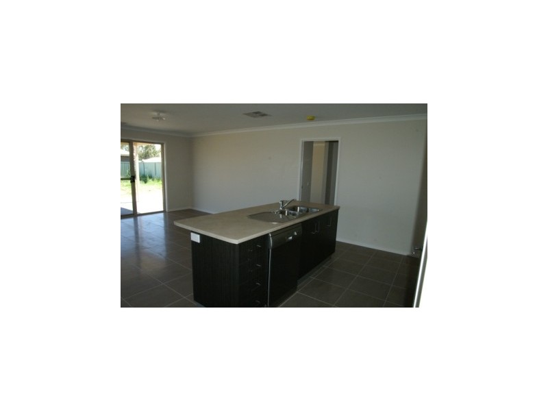 148 Kennedy Street, Howlong NSW 2643