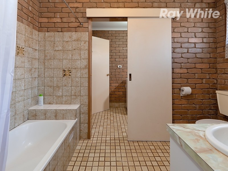 460 Kemp Street, Lavington NSW 2641