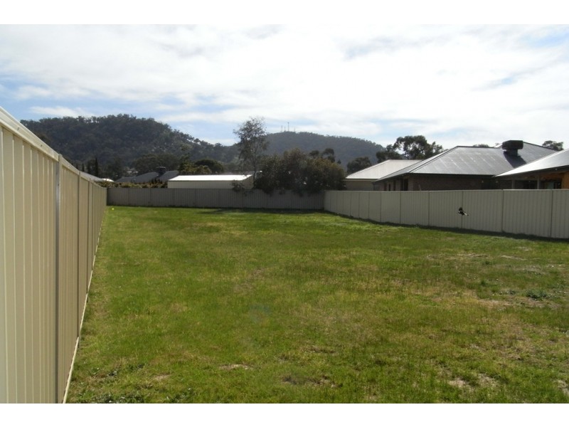 300 Kaitlers Road, Lavington NSW 2641