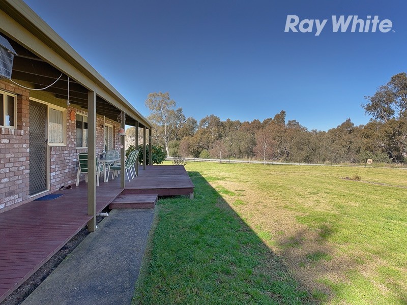 28 Clarke Street West, Howlong NSW 2643