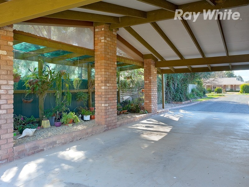 28 Clarke Street West, Howlong NSW 2643