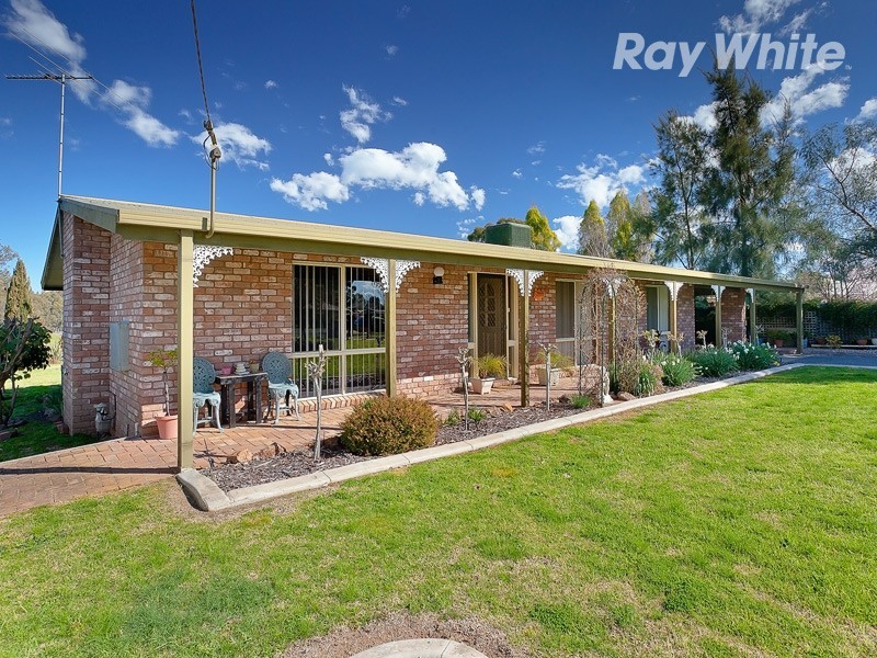 28 Clarke Street West, Howlong NSW 2643