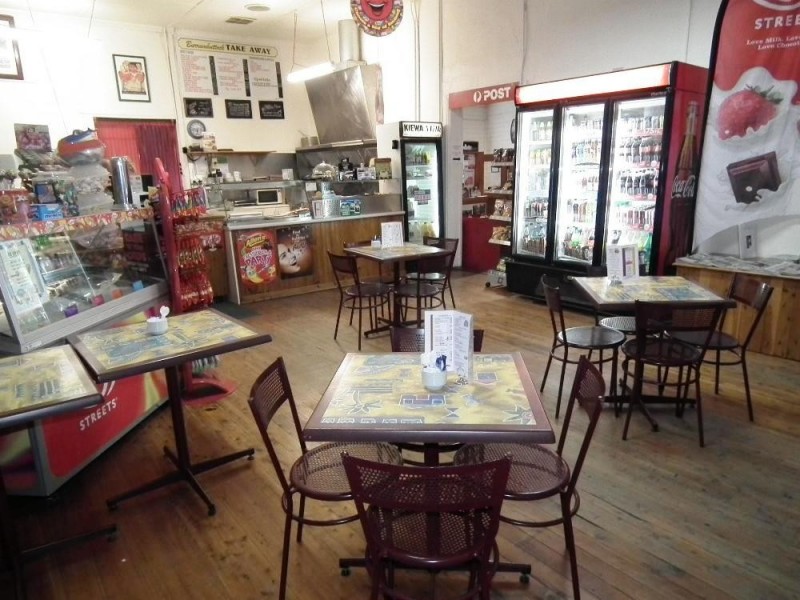 2 Urana Road, Burrumbuttock NSW 2642