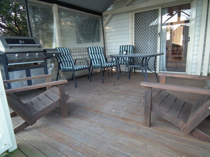 2 Urana Road, Burrumbuttock NSW 2642