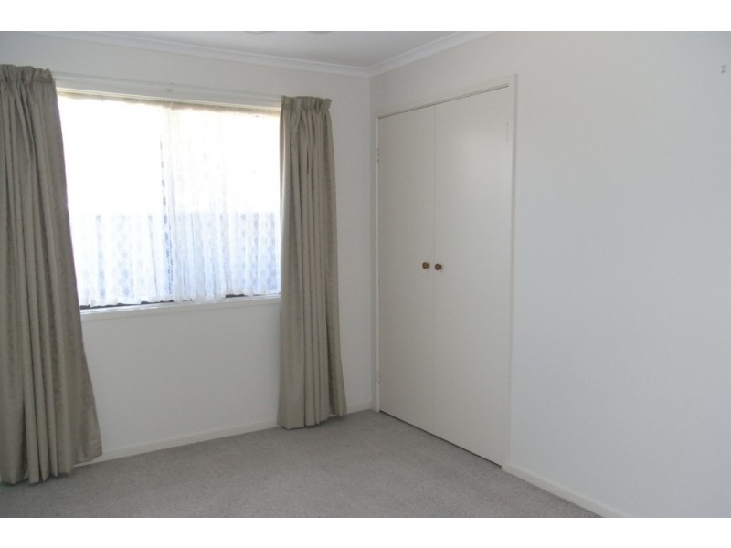 13 Doongan Place, West Albury NSW 2640