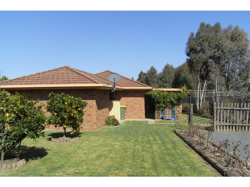 13 Doongan Place, West Albury NSW 2640