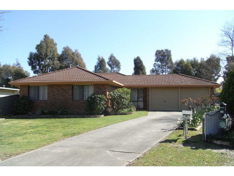 13 Doongan Place, West Albury NSW 2640