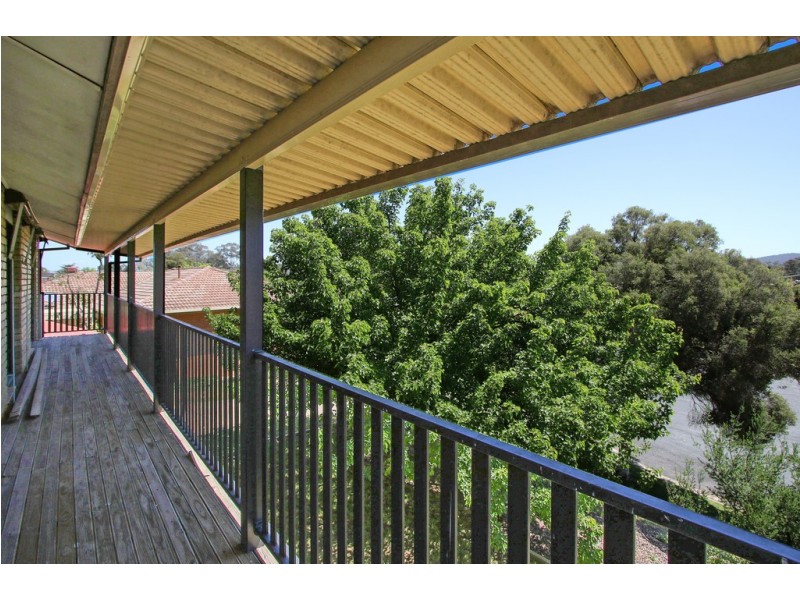 450 Dale Crescent, Lavington NSW 2641