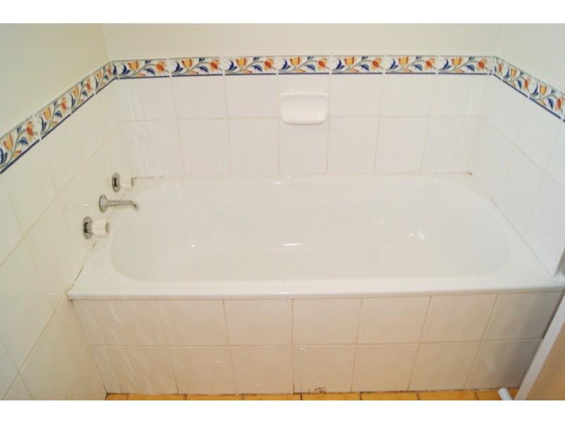 8 Coolibah Court, Thurgoona NSW 2640