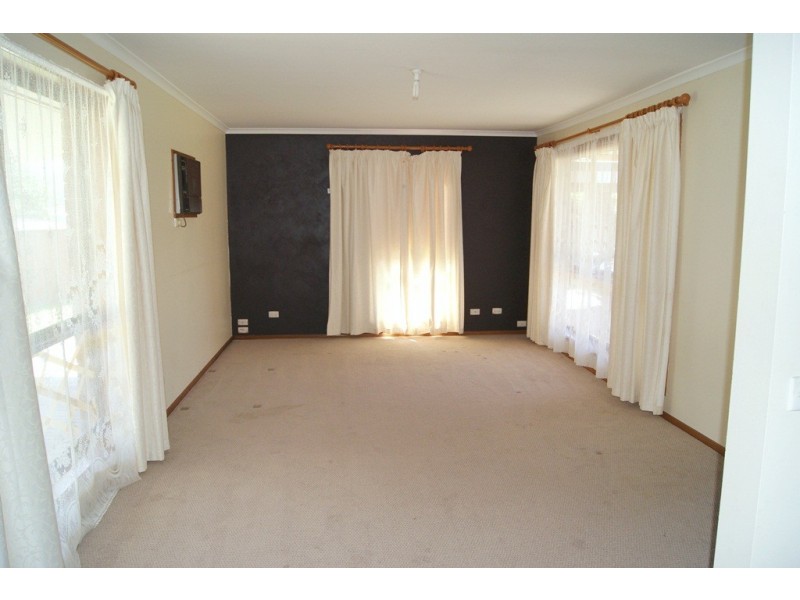 8 Coolibah Court, Thurgoona NSW 2640