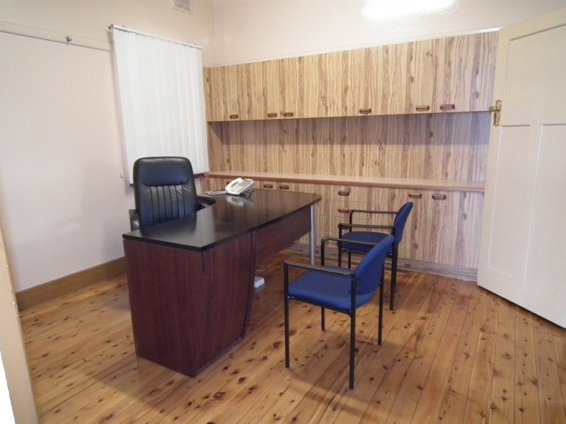 327 Wagga Road, Lavington NSW 2641