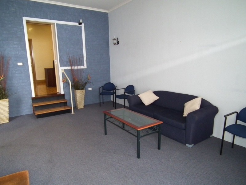 327 Wagga Road, Lavington NSW 2641