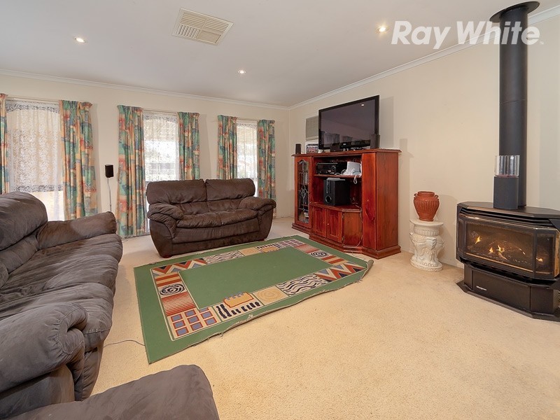 86 Hammer Street, Howlong NSW 2643