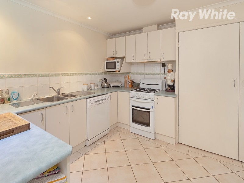 86 Hammer Street, Howlong NSW 2643
