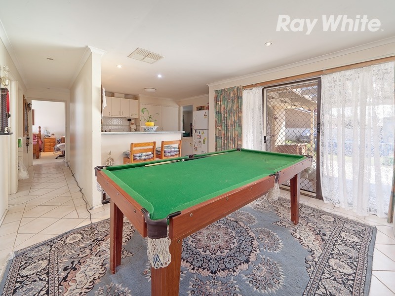 86 Hammer Street, Howlong NSW 2643