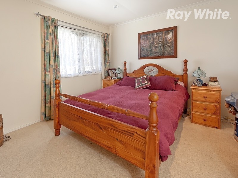 86 Hammer Street, Howlong NSW 2643