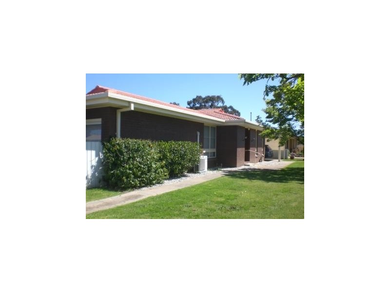 100 Kennedy Street, Howlong NSW 2643