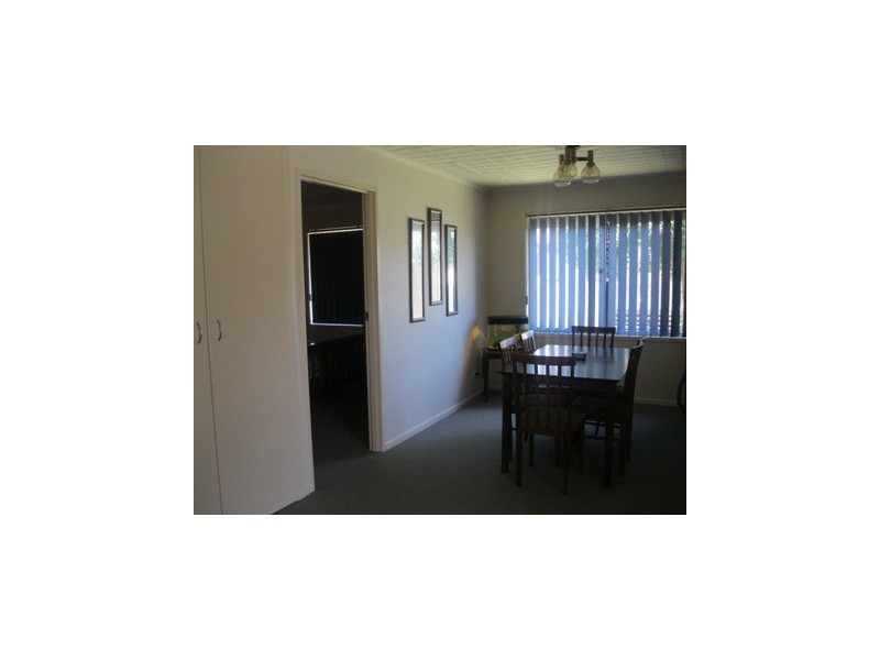 2/625 Prune Street, Lavington NSW 2641