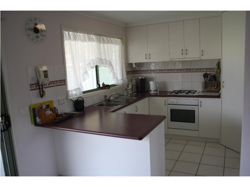 73 Townsend Street, Howlong NSW 2643