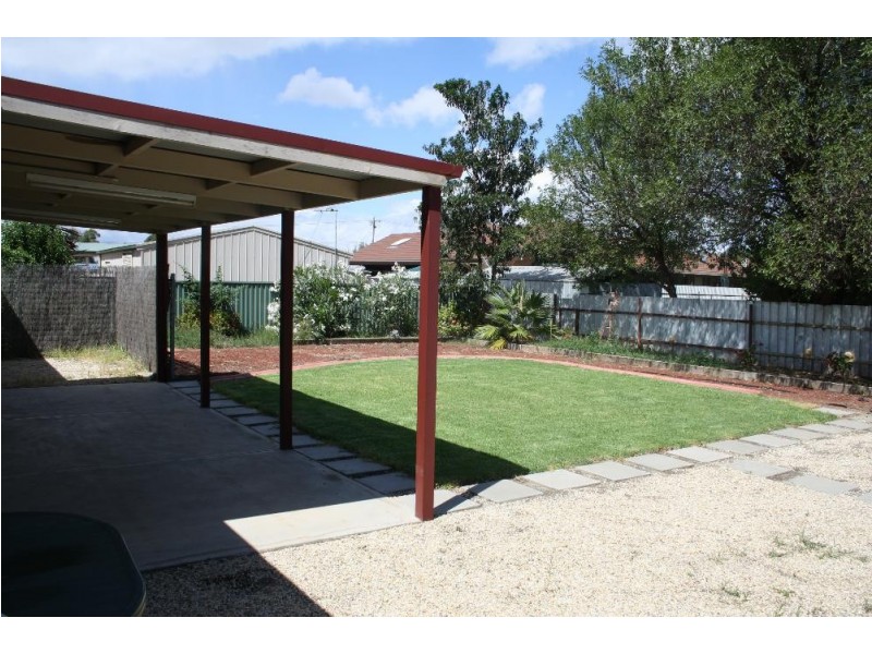 73 Townsend Street, Howlong NSW 2643