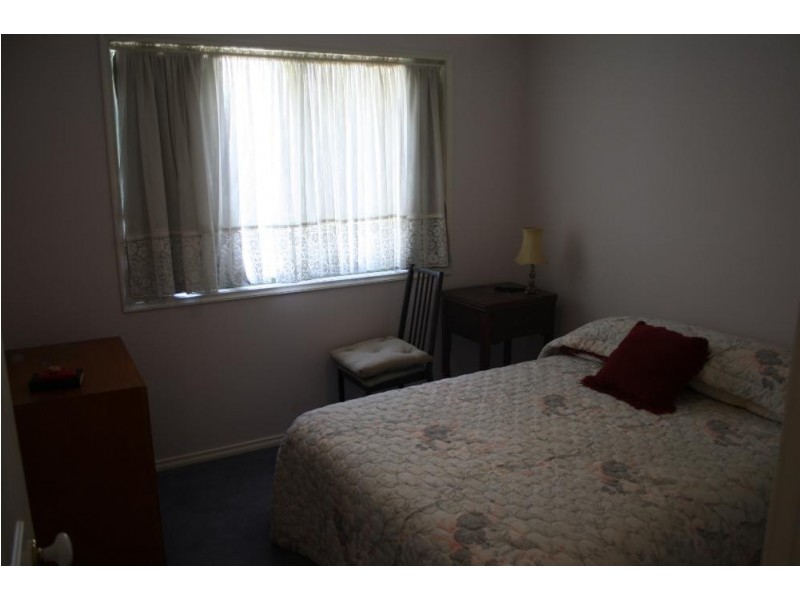 73 Townsend Street, Howlong NSW 2643