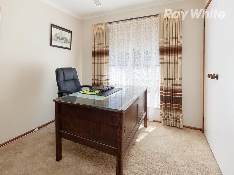 72 Hawkins Street, Howlong NSW 2643