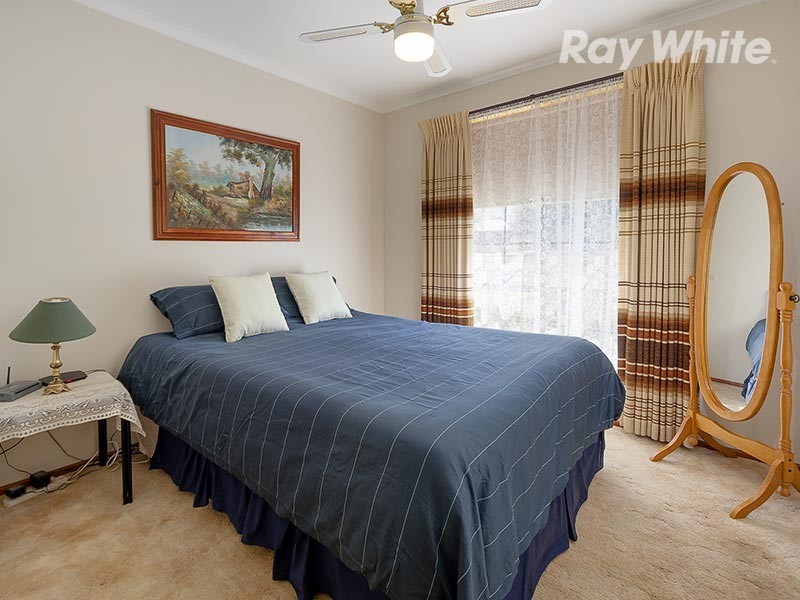 72 Hawkins Street, Howlong NSW 2643