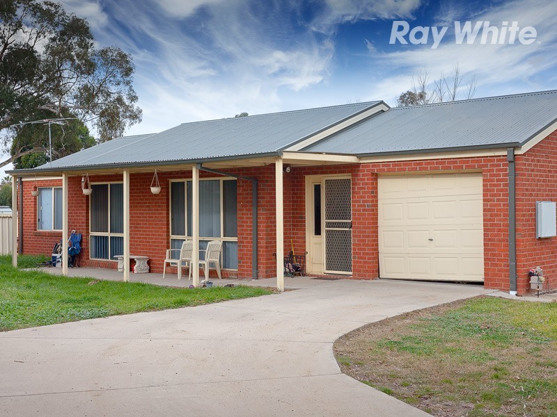 132 Sturt Street, Howlong NSW 2643