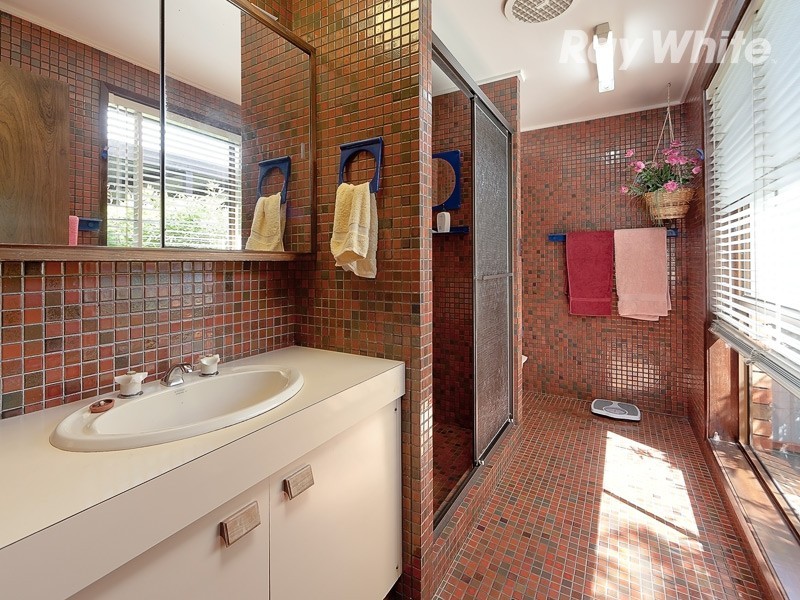 99 Pell Street, Howlong NSW 2643