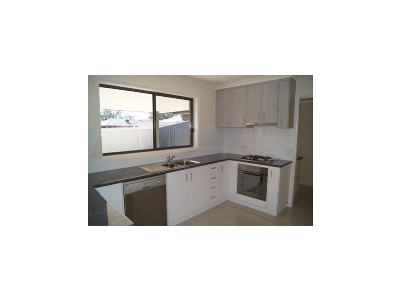 298 Kaitlers Road, Lavington NSW 2641