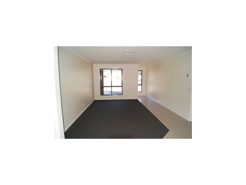 298 Kaitlers Road, Lavington NSW 2641