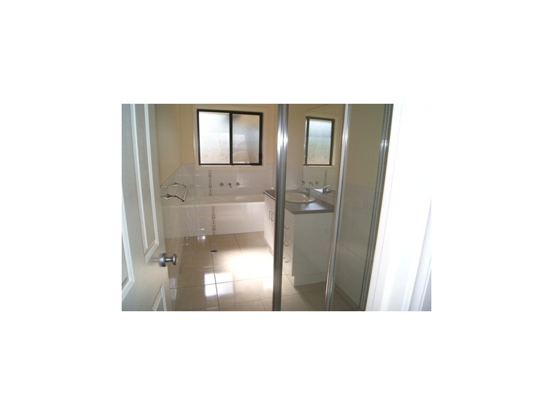 298 Kaitlers Road, Lavington NSW 2641