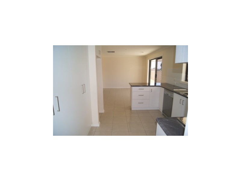 298 Kaitlers Road, Lavington NSW 2641