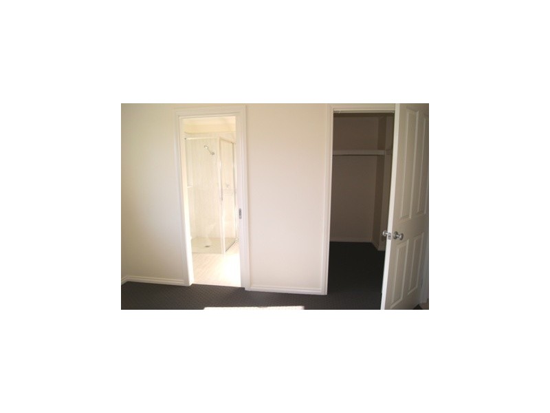 298 Kaitlers Road, Lavington NSW 2641