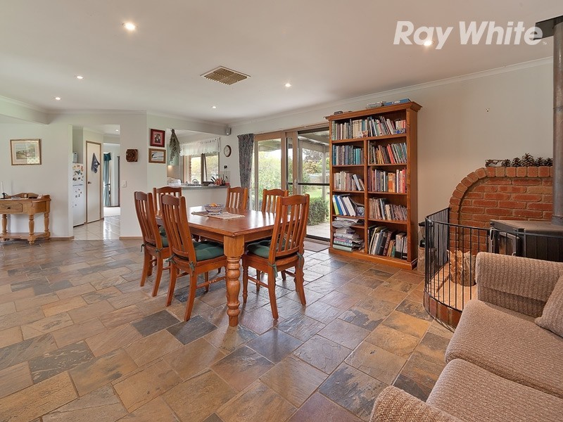 42 Russell Street, Howlong NSW 2643