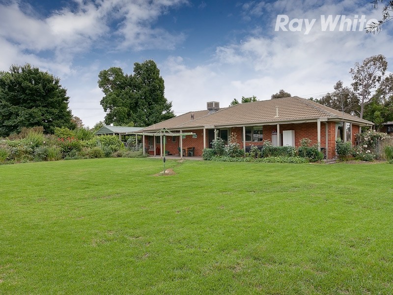 42 Russell Street, Howlong NSW 2643