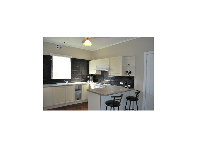 1040 Caratel Street, North Albury NSW 2640