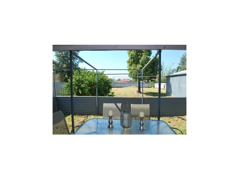 1040 Caratel Street, North Albury NSW 2640