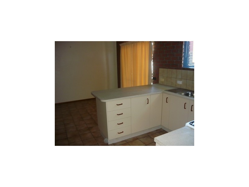 1/3 Brent Court, Lavington NSW 2641