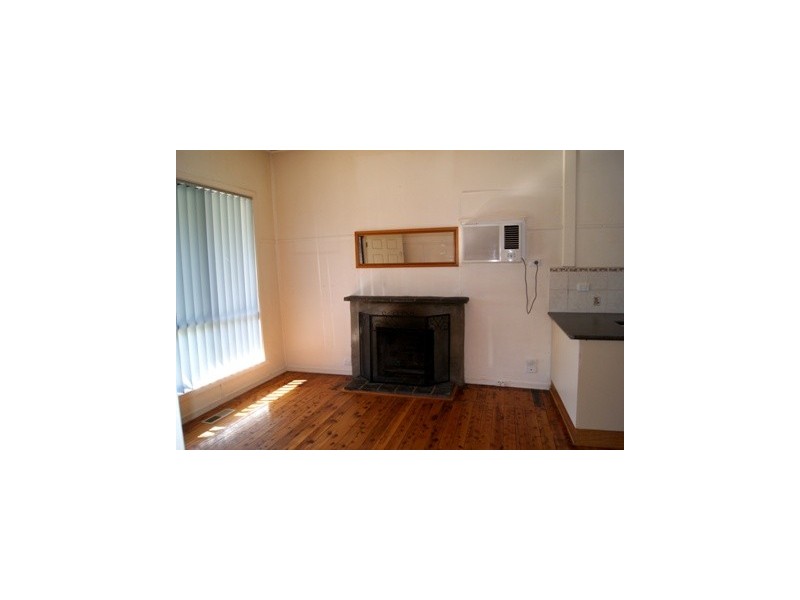 1/451 Kemp Street, Lavington NSW 2641