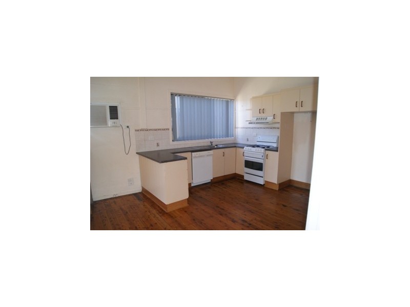 1/451 Kemp Street, Lavington NSW 2641