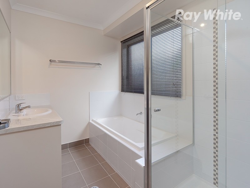 8 Lawrence Court, Jindera NSW 2642