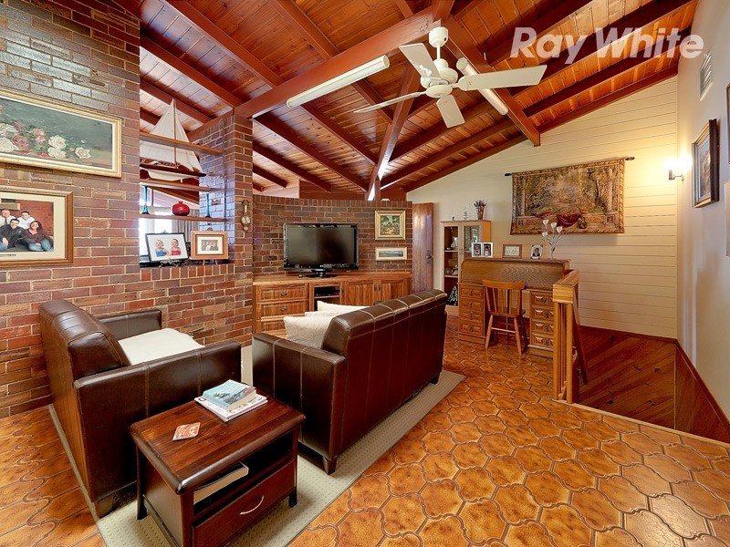 30 Mountain View Drive, Lavington NSW 2641