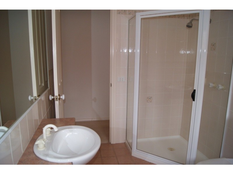 3/546 Kotthoff Street, Lavington NSW 2641